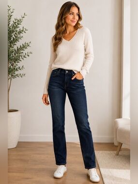 DKNY Jeans Women’s Straight Leg Dark Wash Denim Jeans Size 6 Classic Stretch